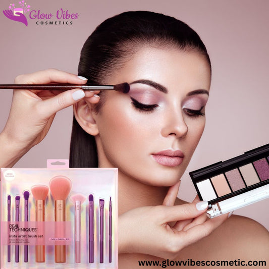 Real Techniques Everyday Essentials Makeup Brush Set with Sponge - 9 Pcs set